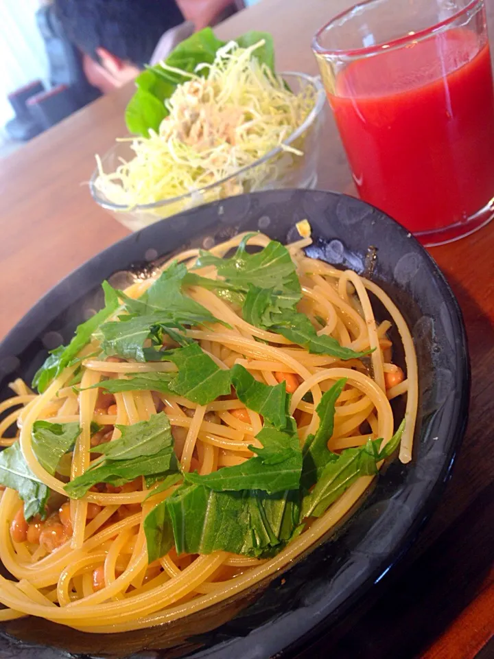 Snapdishの料理写真:お家カフェ✨
納豆&水菜パスタ|ちなみんさん