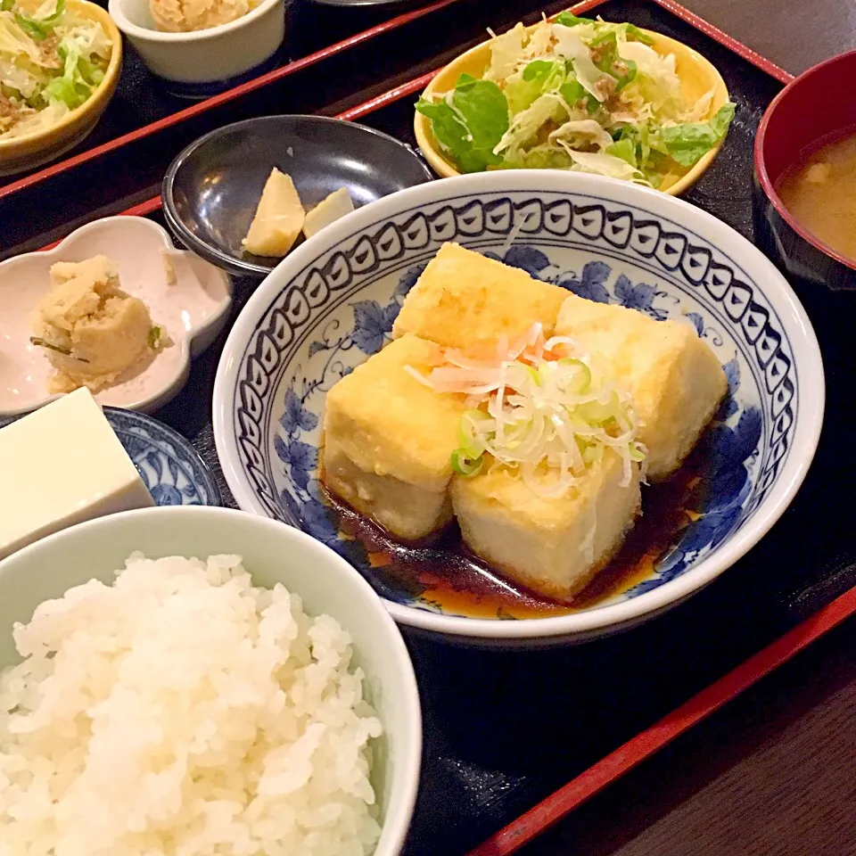 Snapdishの料理写真:揚げ出し豆腐定食|ヒロリンさん