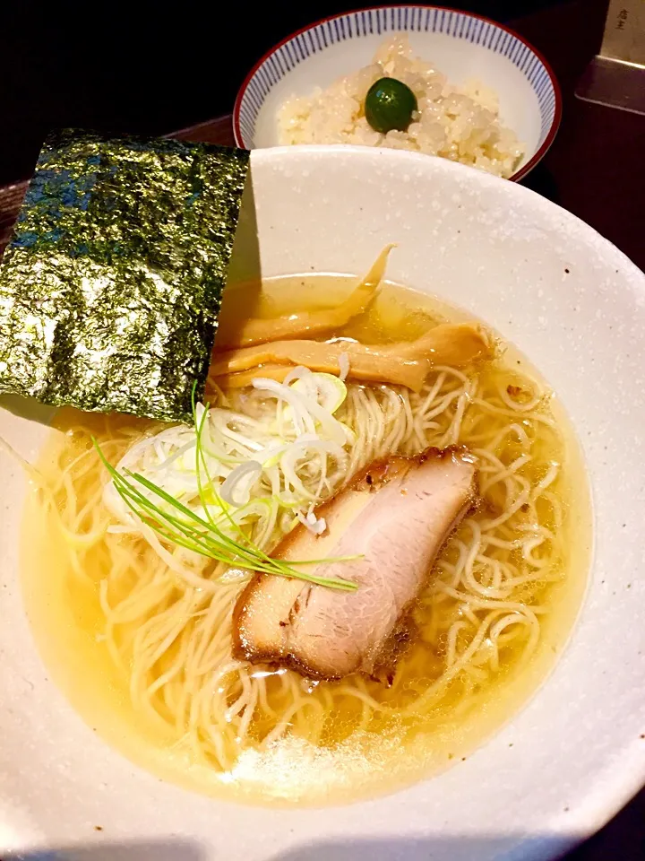 塩ラーメンとオリーブご飯|yさん