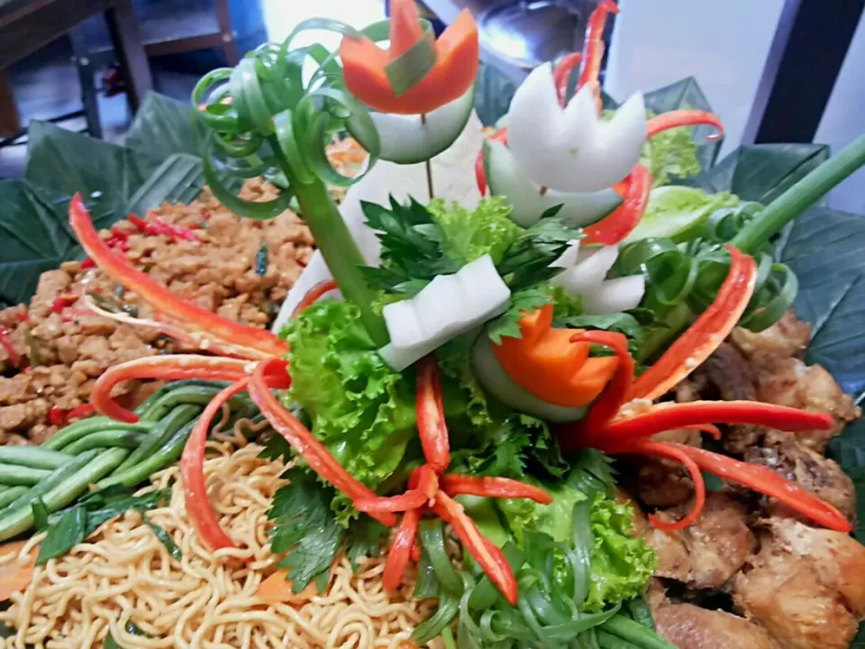 Tumpeng for swaragamafm birthday celebration #openorder #Indonesian cuisine #Masakan Indonesia #Holidays/Celebrations|Valentina Ubasisaさん