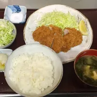 日高四元神威豚ヒレカツ定食|アキラさん