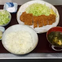 日高四元神威豚ロースカツ定食|アキラさん