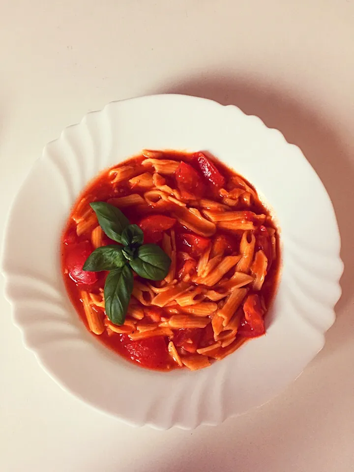 Snapdishの料理写真:Penne in Tomatensoße|Jen Caitさん