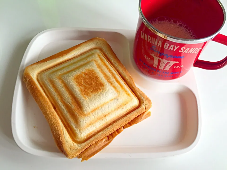 ホットサンド😋💕耳付きが好き〜🍞🍞|🍅Mom.さん