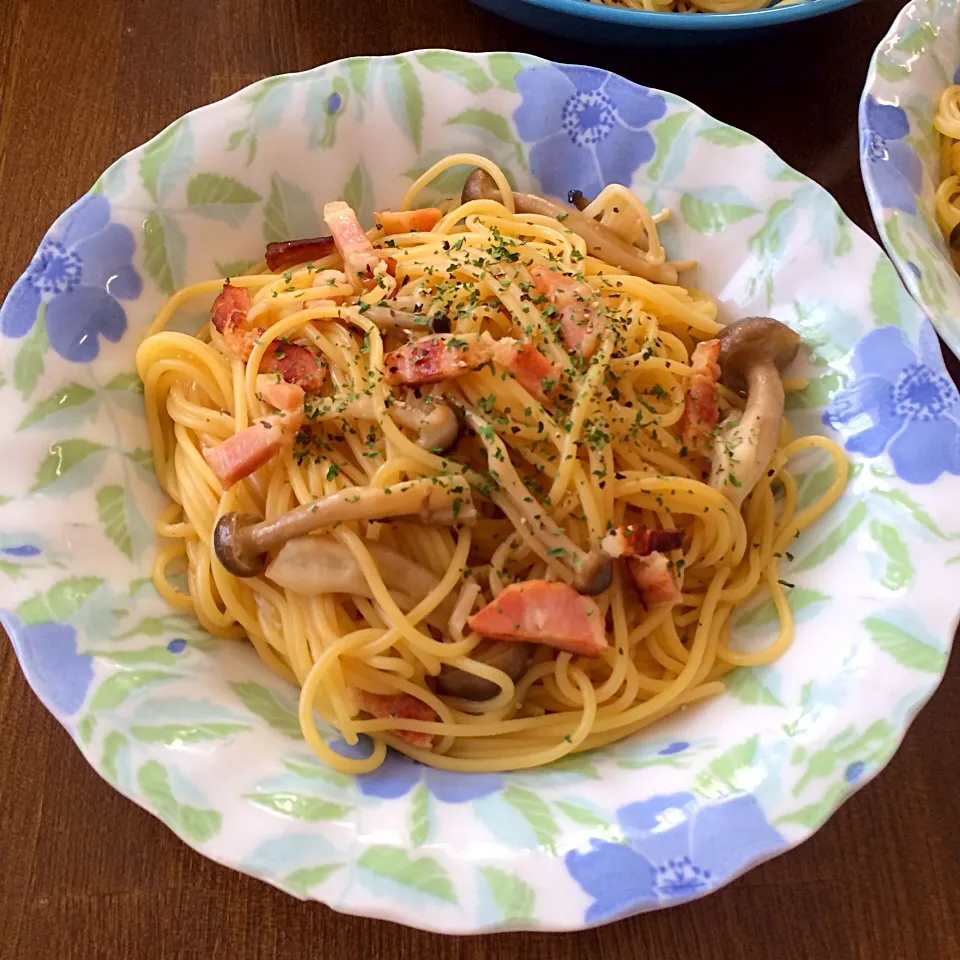 しめじとベーコンの和風パスタ|ゆうみん（4人の母ちゃん）さん