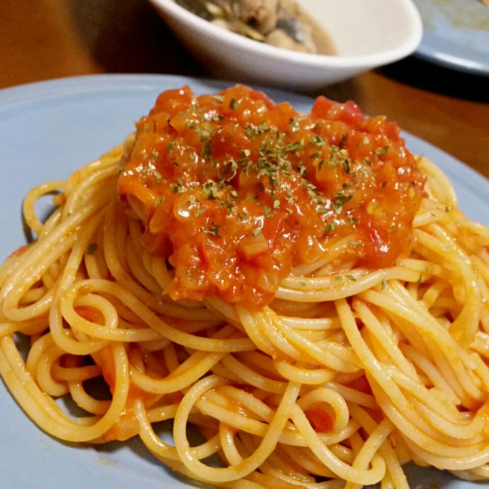 アンチョビとトマトのスパゲッティ|ふりるさん