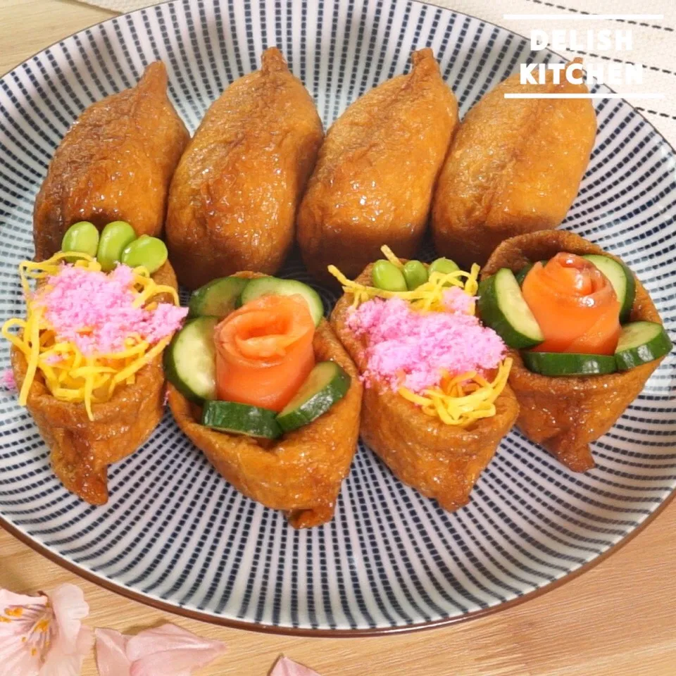 Snapdishの料理写真:詰めるだけで簡単かわいい！オープンいなりの作り方　｜　How to make Open Inari - YouTube|DELISH KITCHENさん