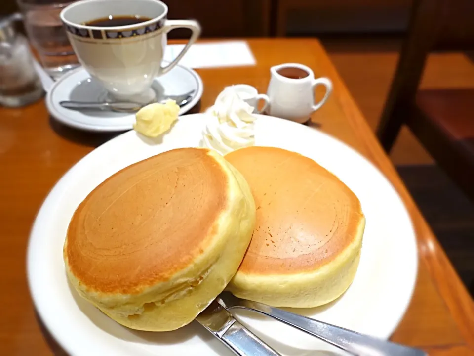 Snapdishの料理写真:小野珈琲 ホットケーキとグアテマラ ハウハ農園|ddr3rdmixさん