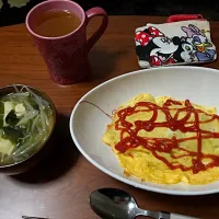 Snapdishの料理写真:2015/12/2 

✳︎オムライス
✳︎お味噌汁|maiさん