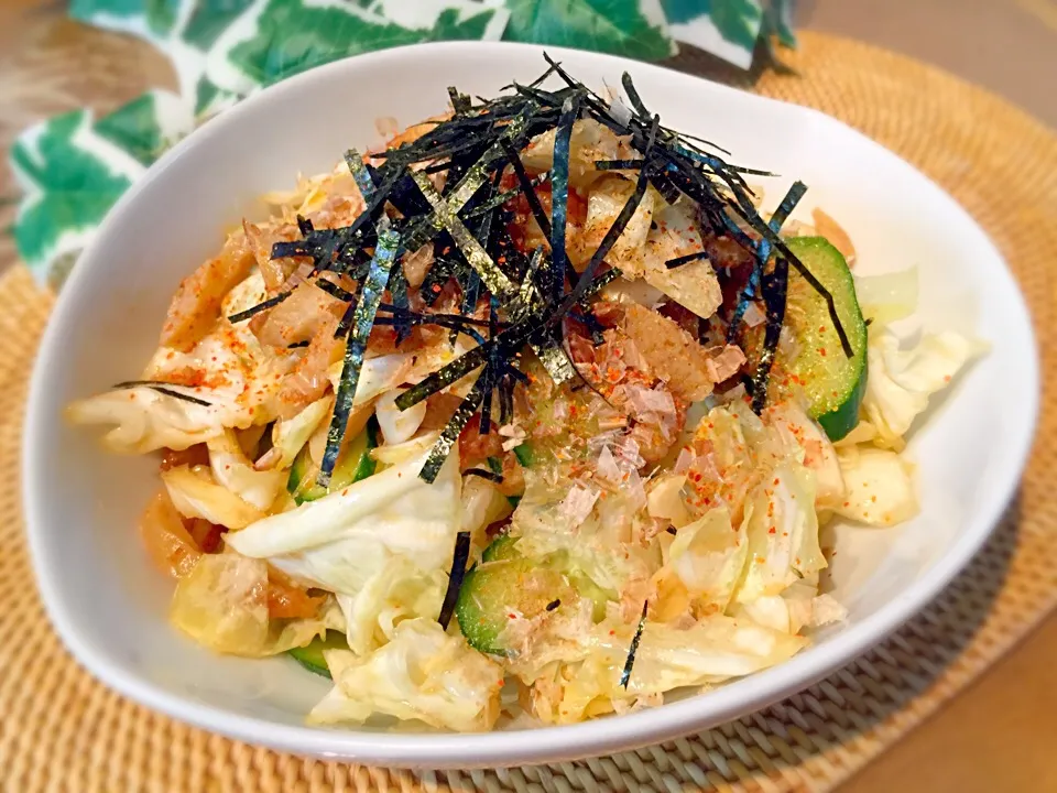 Snapdishの料理写真:Tomokoちゃんの料理 ちくわとキャベツのおつまみ🌟|あゆさん