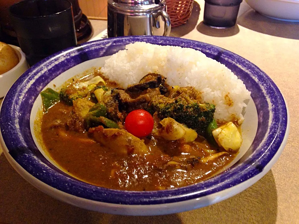 御茶ノ水 カレー専門店エチオピア   チキンと野菜のミックスカレー😋|youさん