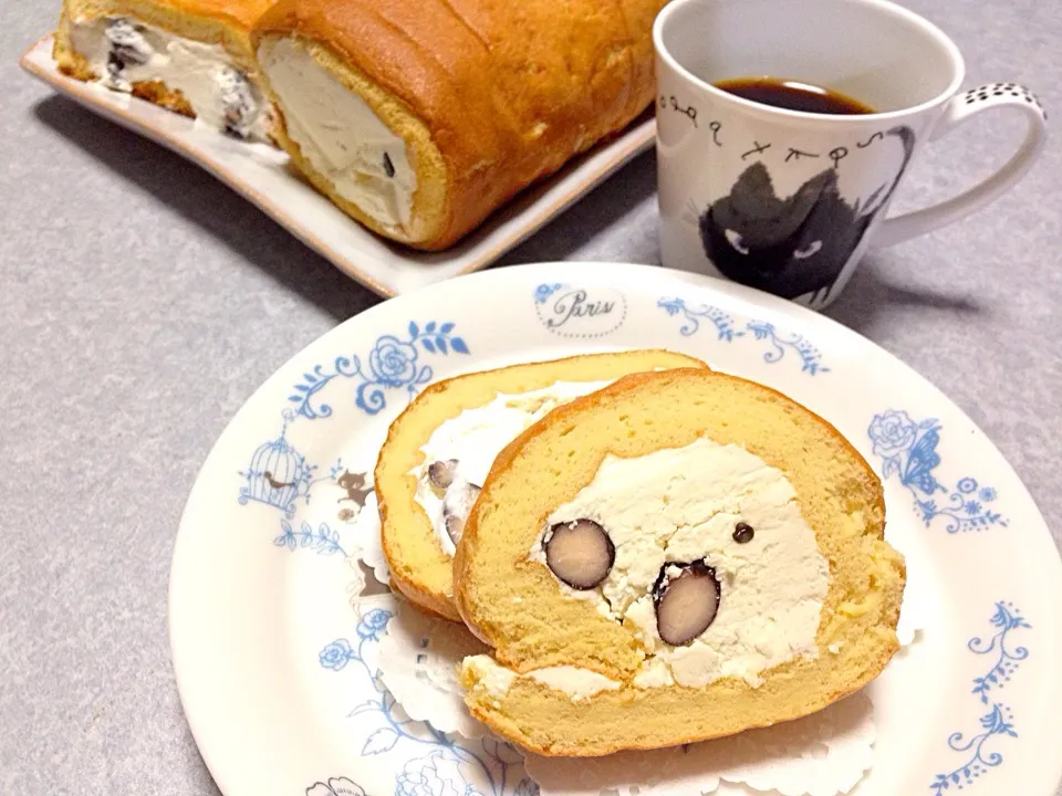 黒豆入り お醤油風味のロールケーキ|Orie Uekiさん