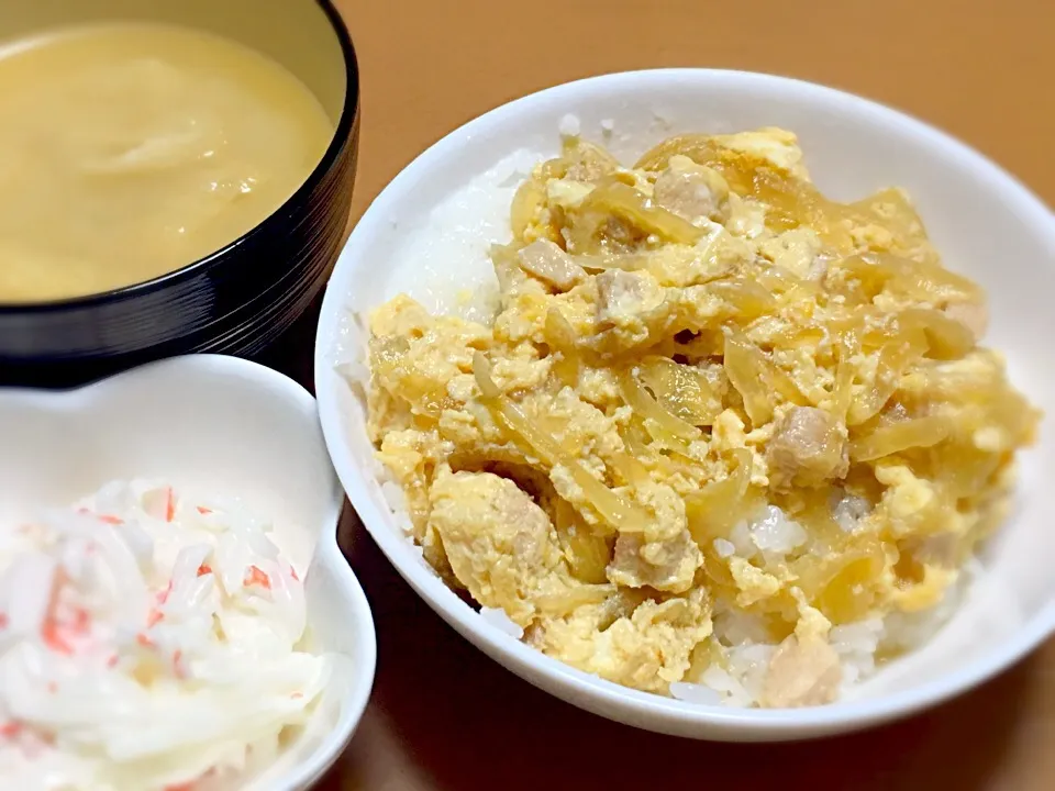 親子丼と大根サラダ|きよちゃんさん