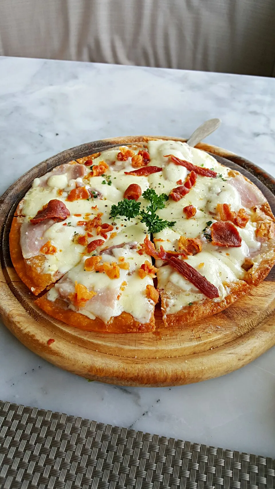 carbonara pizza|Wasiapha Maigate Na Krungtepさん