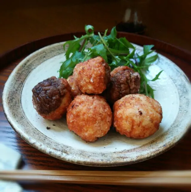 ちび椎茸の鶏ひき肉詰め揚げ🍄|peachさん