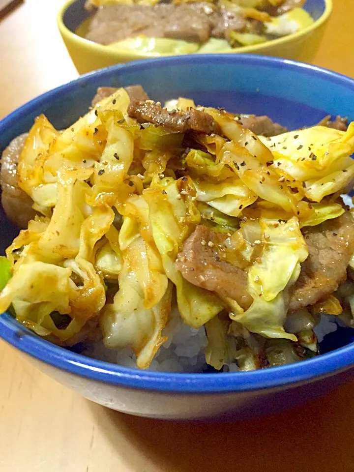 カルビとキャベツのもりもり丼❀.(*´◡`*)❀.|さくたえさん