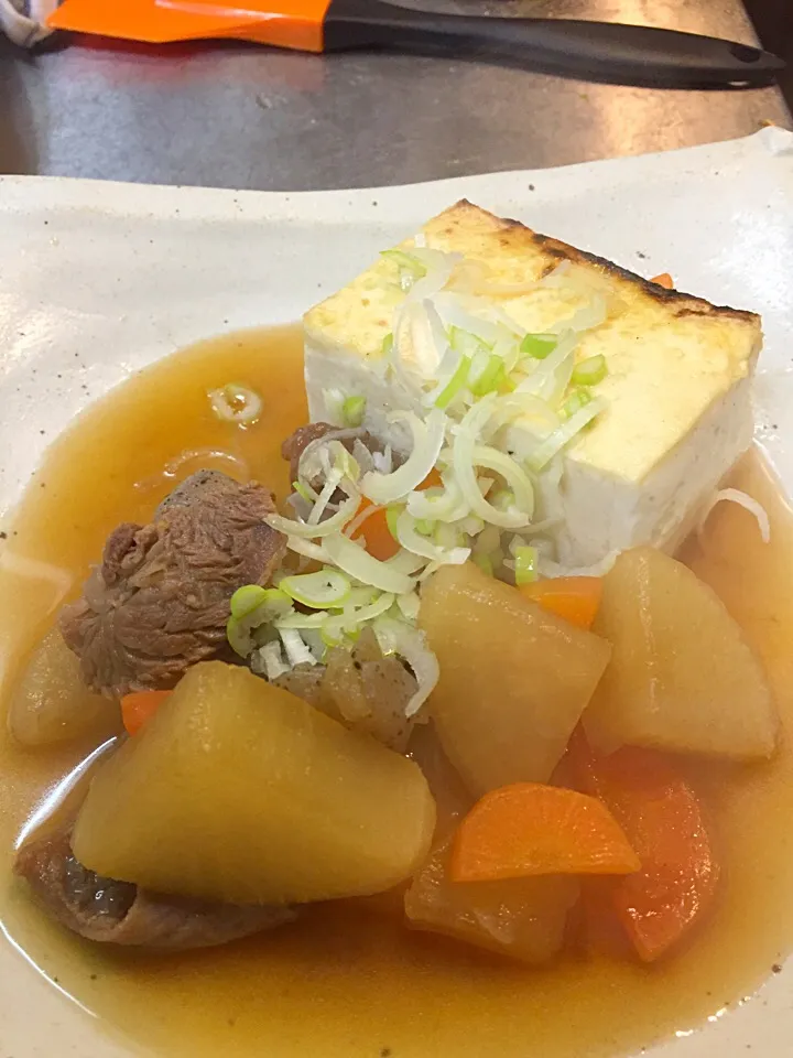 牛すじと豆腐の煮込み|洋介さん