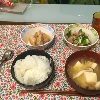 Snapdishの料理写真:鳥素揚げ ほうれん草ソテー|ふじさん