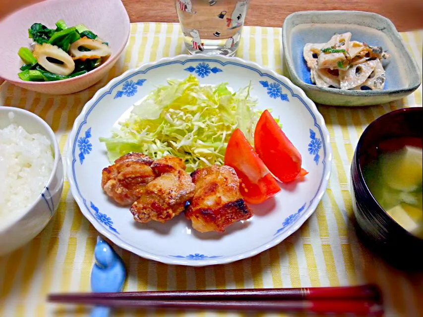 ☆鶏のからあげ
☆小松菜とちくわの煮浸し
☆蓮根の梅マヨ和え
☆豆腐とわかめのお味噌汁|なべちゃんさん