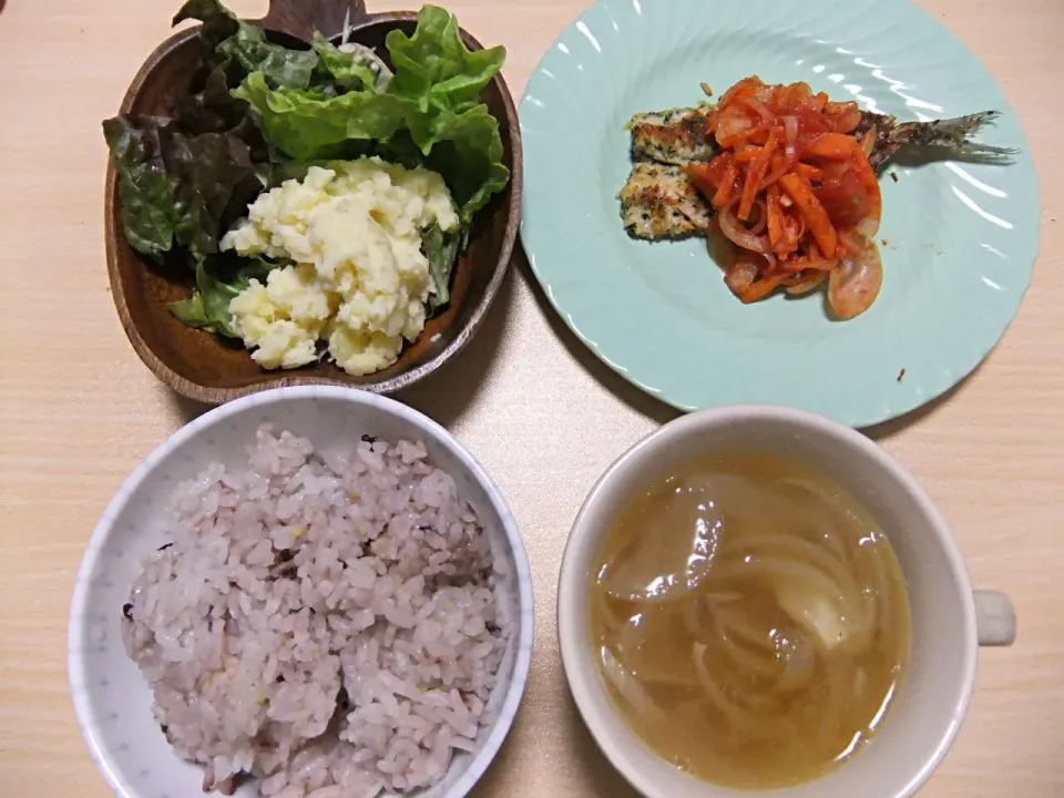 １月２６日　鰯のパン粉焼きトマトソースがけ　ポテトサラダ　玉ねぎスープ|いもこ。さん