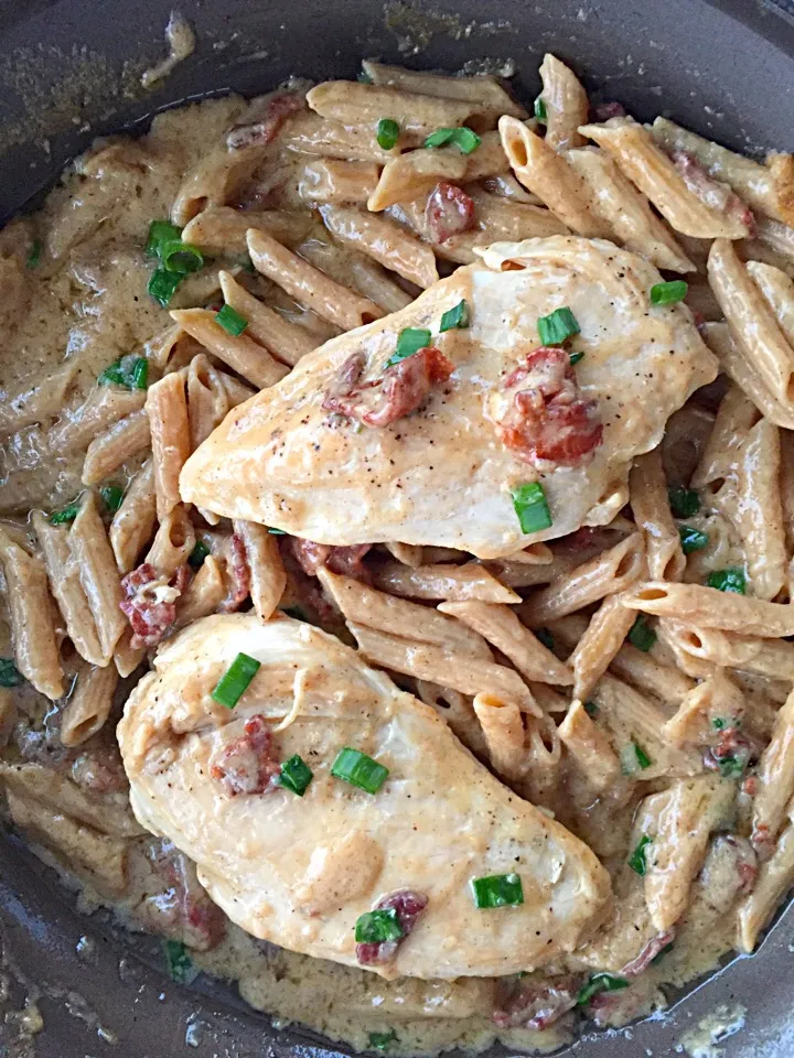 Bacon scallion chicken pasta|lindsay robesonさん