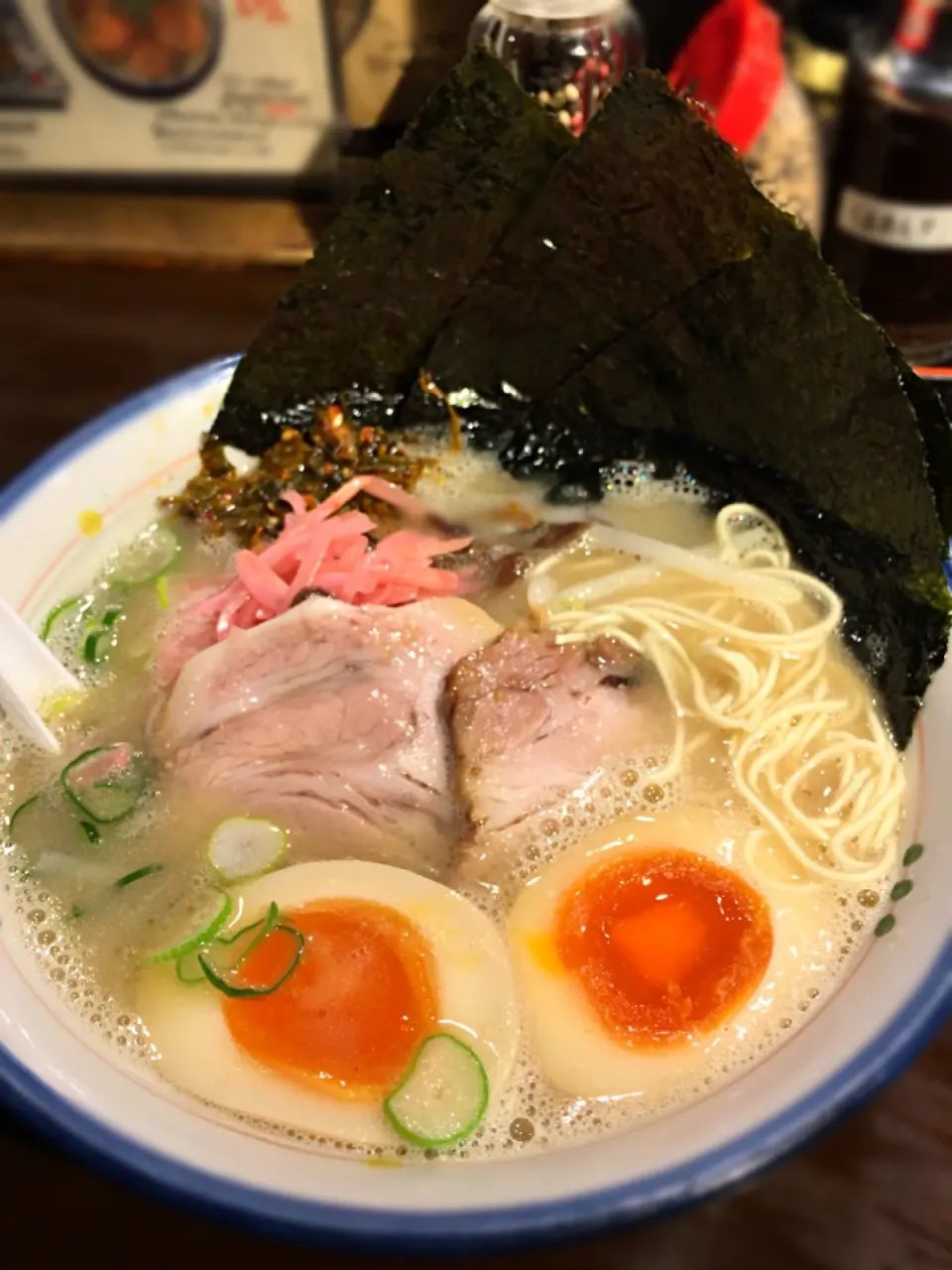 のり味玉 砦ラーメン 硬め 細麺|tadaroさん