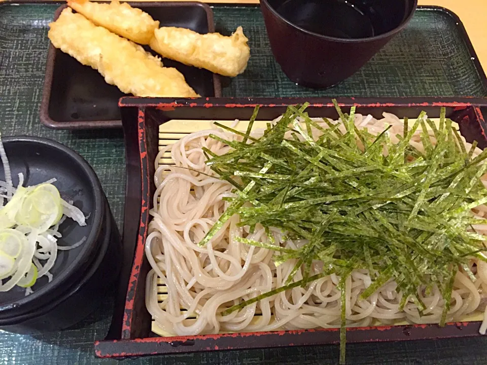 立食いそば手帳 名店120［首都圏編］うちそば（水道橋）えび・いか天ざる|buhizouさん