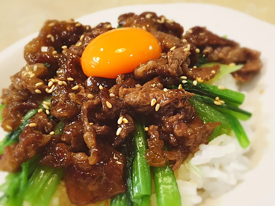 絶対満足♪がっつり‘‘男の丼’’！
グルメしょうゆde焼肉丼|うっちーさん