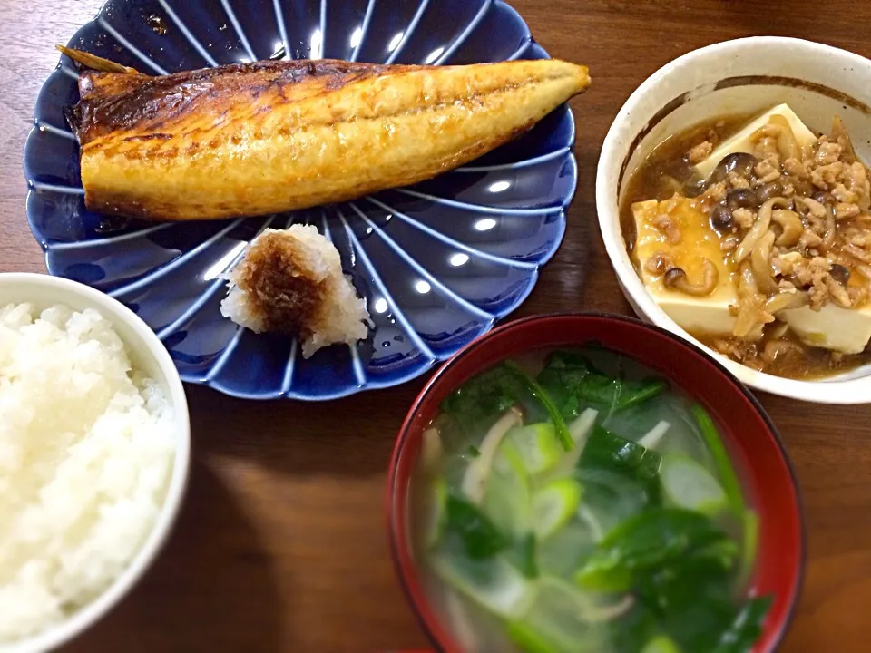 鯖の塩焼き&豆腐挽肉餡掛け|gachaoさん