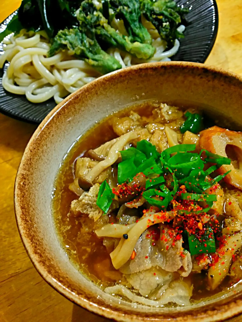 うどんシリーズ～きのこ肉汁うどん 武蔵野スタイル～|徳之島トトロンヌさん