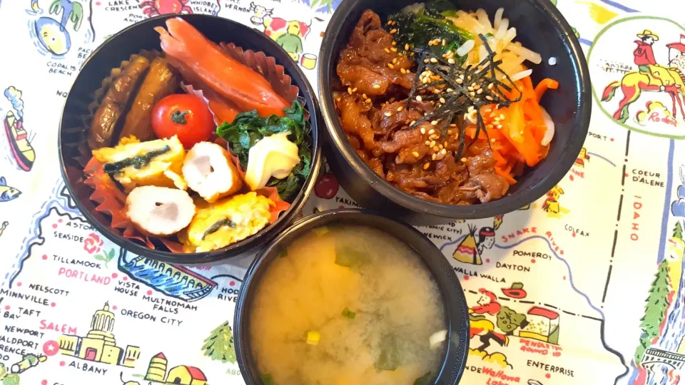 お弁当。焼肉ビビンバと海苔巻き卵とほうれん草とごぼ天とナスの煮浸しとウインナーとお味噌汁。|エリカさん