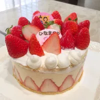 Snapdishの料理写真:お雛様ケーキ🎎|Rikaさん