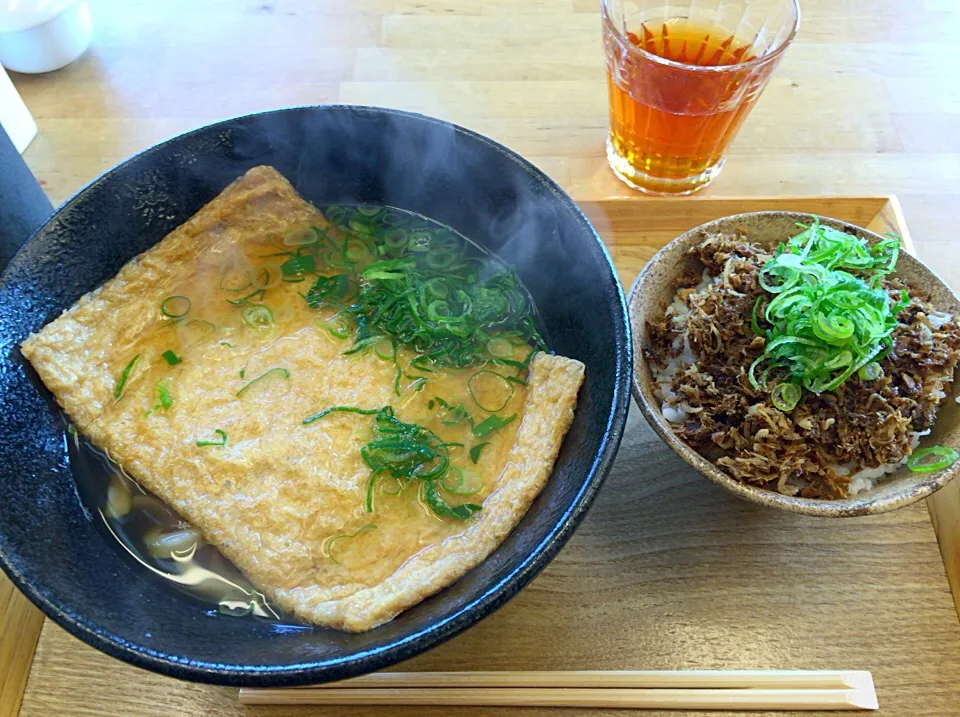 大判きつねうどん定食|カリヤ レイイチロウ。さん