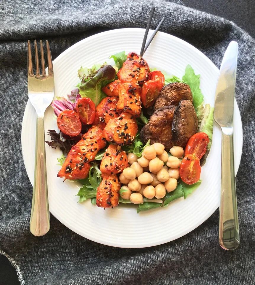 Grilled chicken skewers & chickpea salad|coxiella24さん