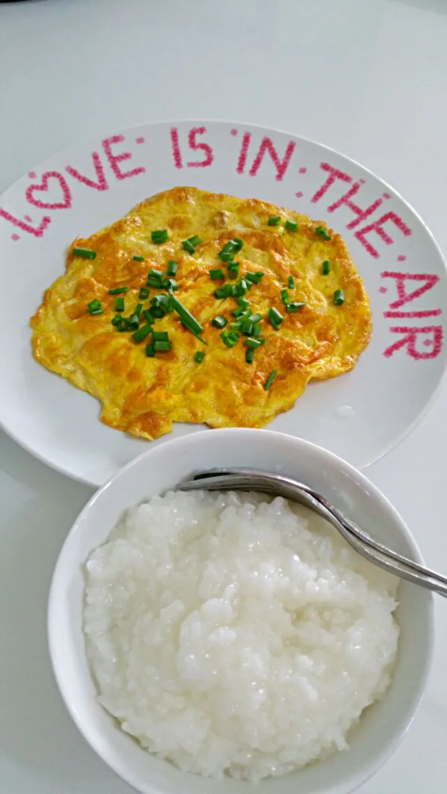 Plain porridge with omelete 😷 
Stomach Flu Recovery meal 😵|🌷lynnlicious🌷さん