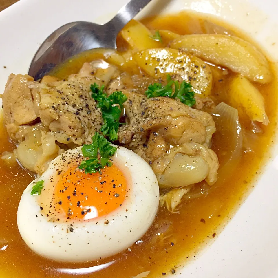 トロトロ卵がキメテ🍳のチキンのトロトロカレー煮|ももこさん