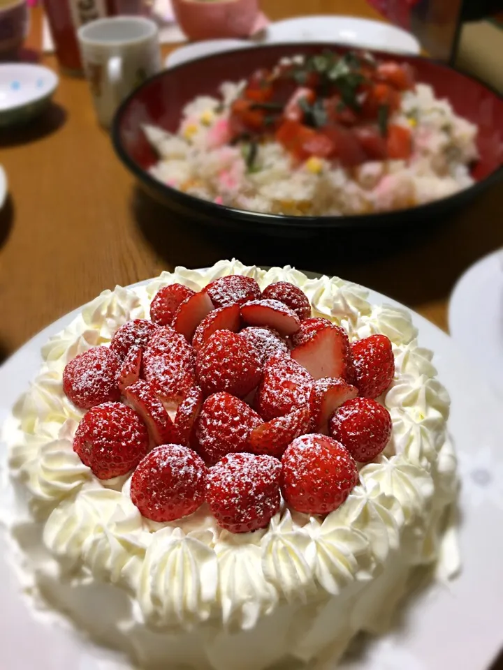 ひな祭りに、苺のケーキ 焼けましたᙏ̤̫|Naokoさん