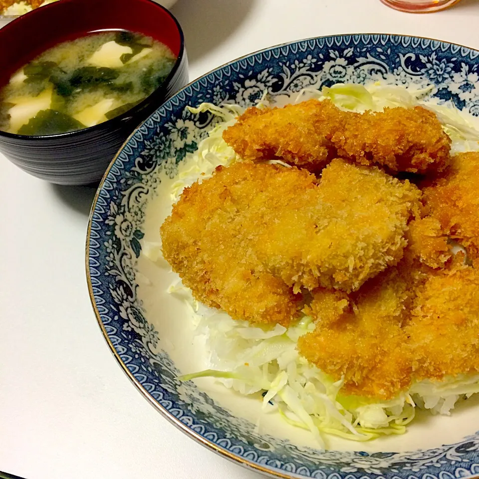 チキンカツ、豆腐とワカメのお味噌汁|まこさん