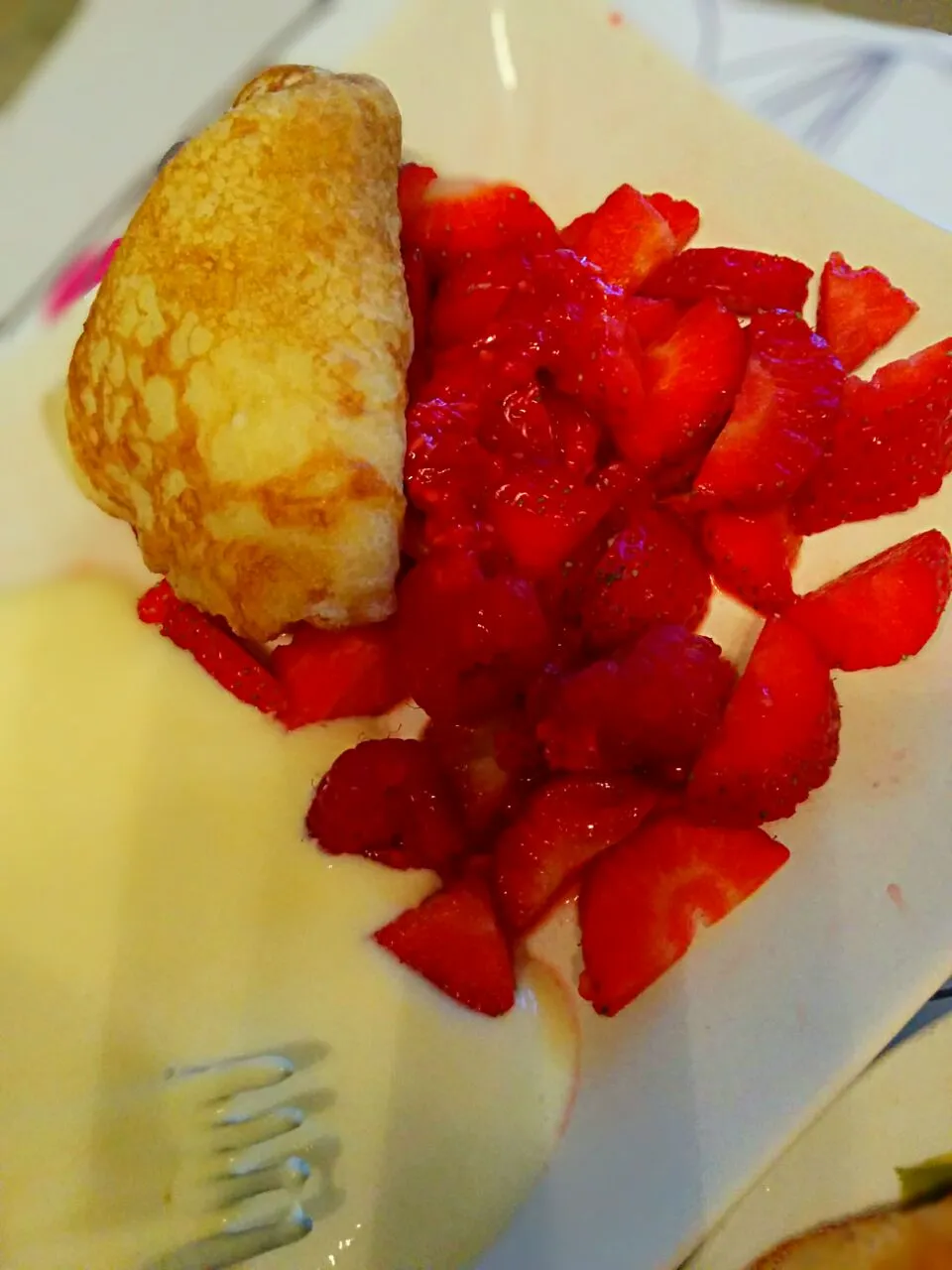 #Lívance s #tvarohem, #jahodami a #malinkami #pancakes #crepes #strawberries #raspberries|LucieFoodさん