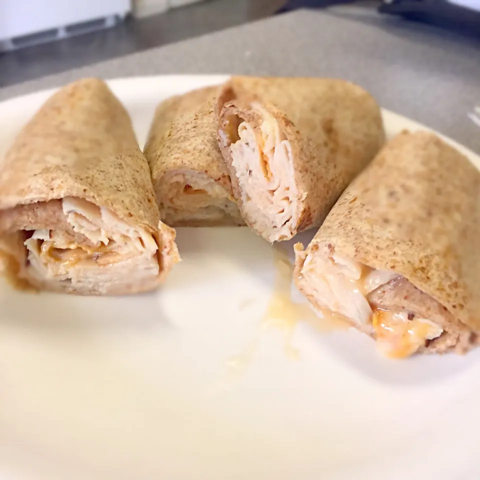 Snapdishの料理写真:Chipotle turkey cheddar melts on whole grain flax seed tortillas.|Jon Jacksonさん