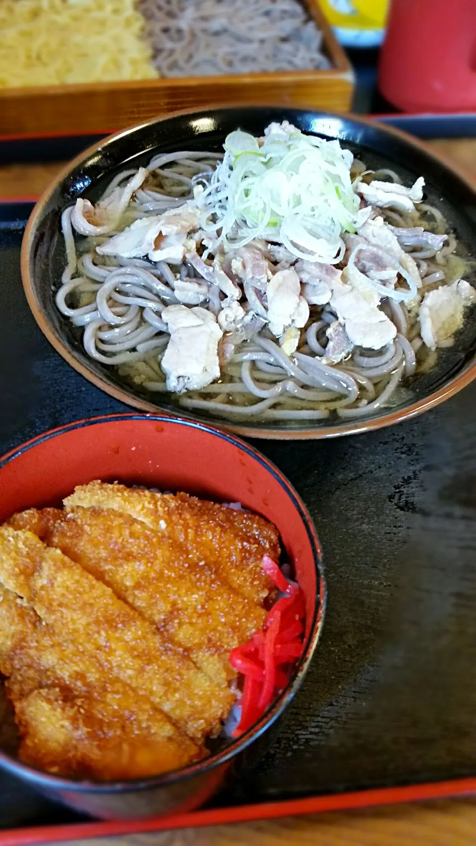 冷たい肉蕎麦とﾐﾆｶﾂ丼✨|あゆ亭さん