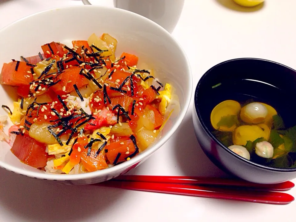 初節句🌸ばらちらし寿司🍣と蛤のお吸い物🍲|つついなつさん