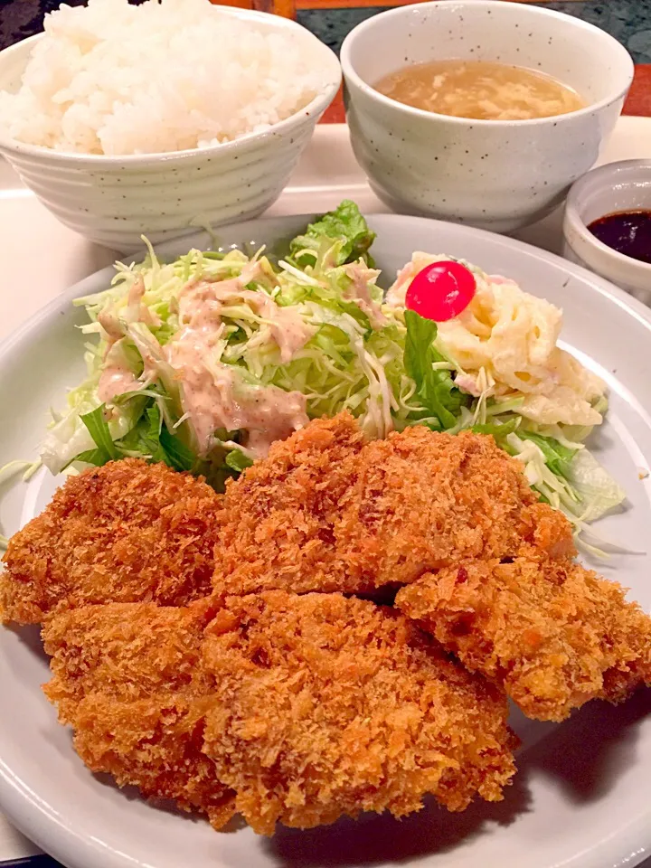 やわらかヘルシーな熟成豚のひれかつ定食|T. Wonderさん