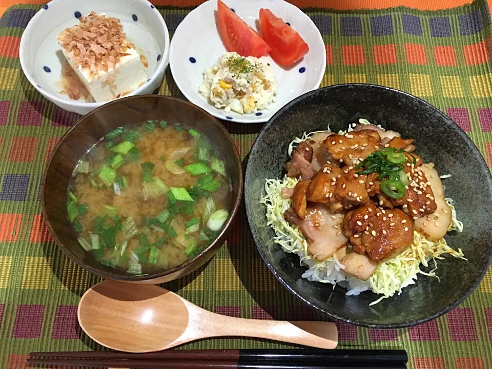 Snapdishの料理写真:焼き鳥丼|yuuさん