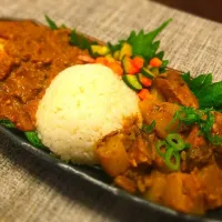 Snapdishの料理写真:チキンとトマトのカレー、鰤と大根のカレー|Daiさん