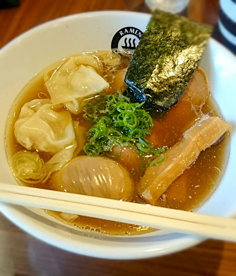 RAMEN GOTTSU
~煮干ラーメン~|りくれんさん