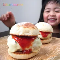 こないだの白パンと簡単パテで♪ちゃちゃっとチーズバーガー😋