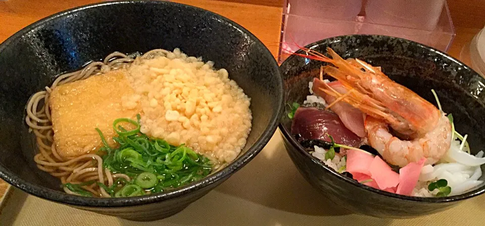 今日の一杯の掛け蕎麦…贅沢にも海鮮丼が付いてましたわ🍜『君、痩せる気が無いんだろう？』という生温かいご支援の儀、謹んでお断り申し上げます🙏|にゃあ（芸名）さん