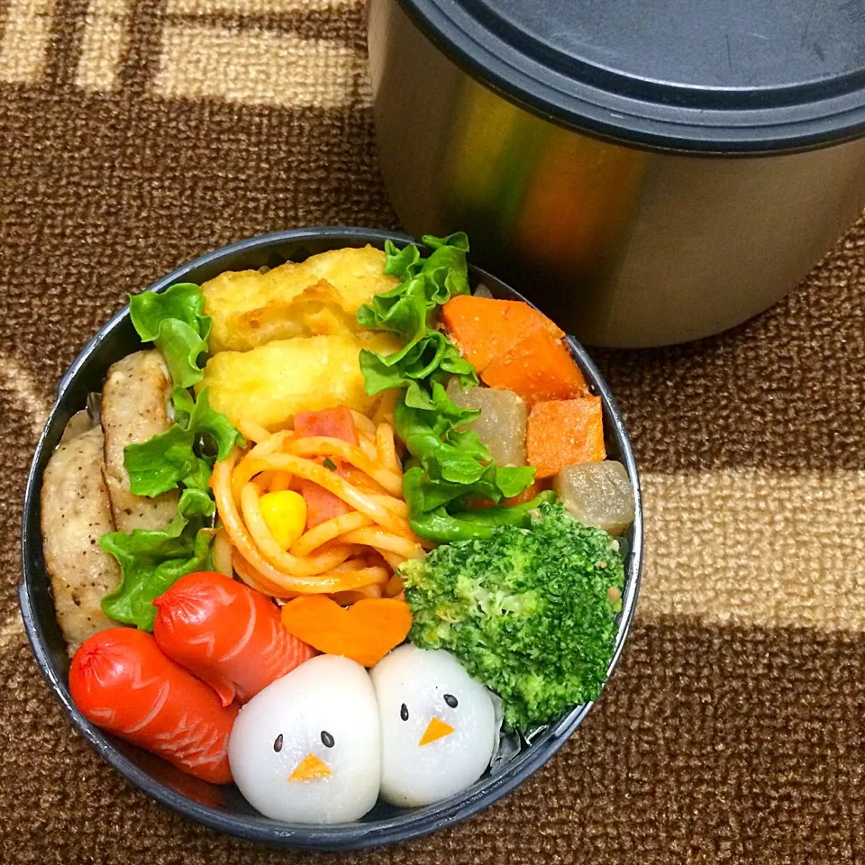 Snapdishの料理写真:双子バスケ用。ピヨ子ちゃん弁当。|ゆりねかふぇさん