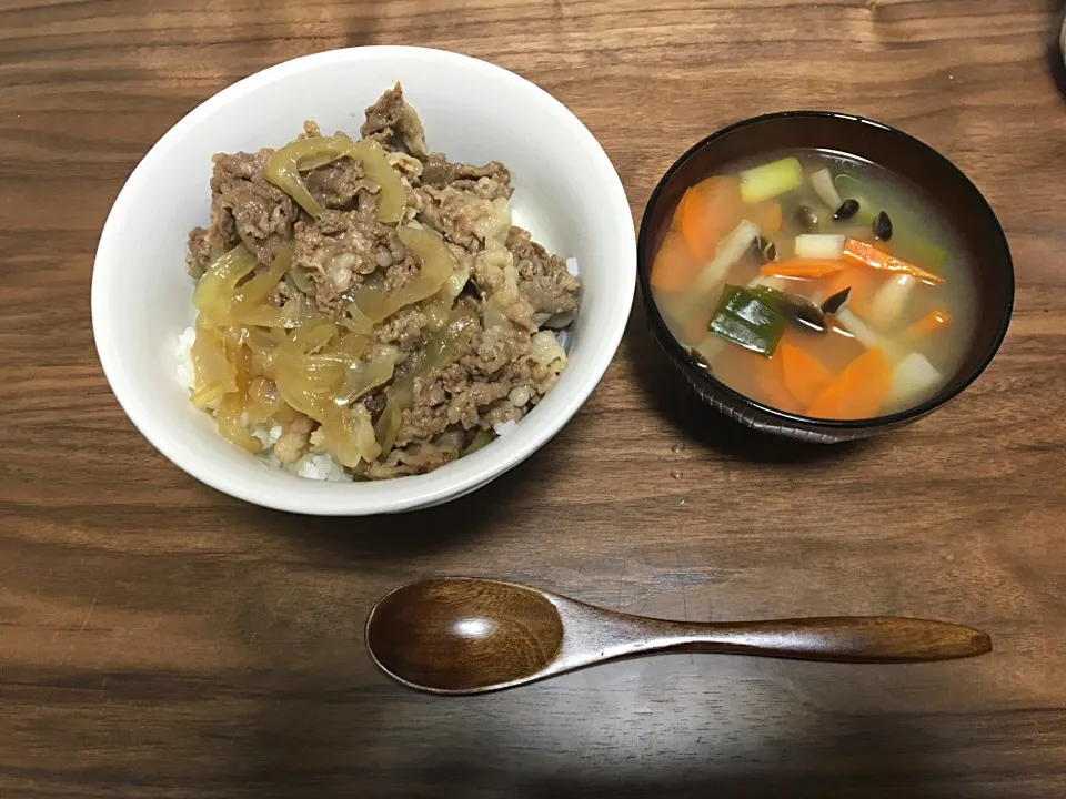 すき家風牛丼|四星球さん